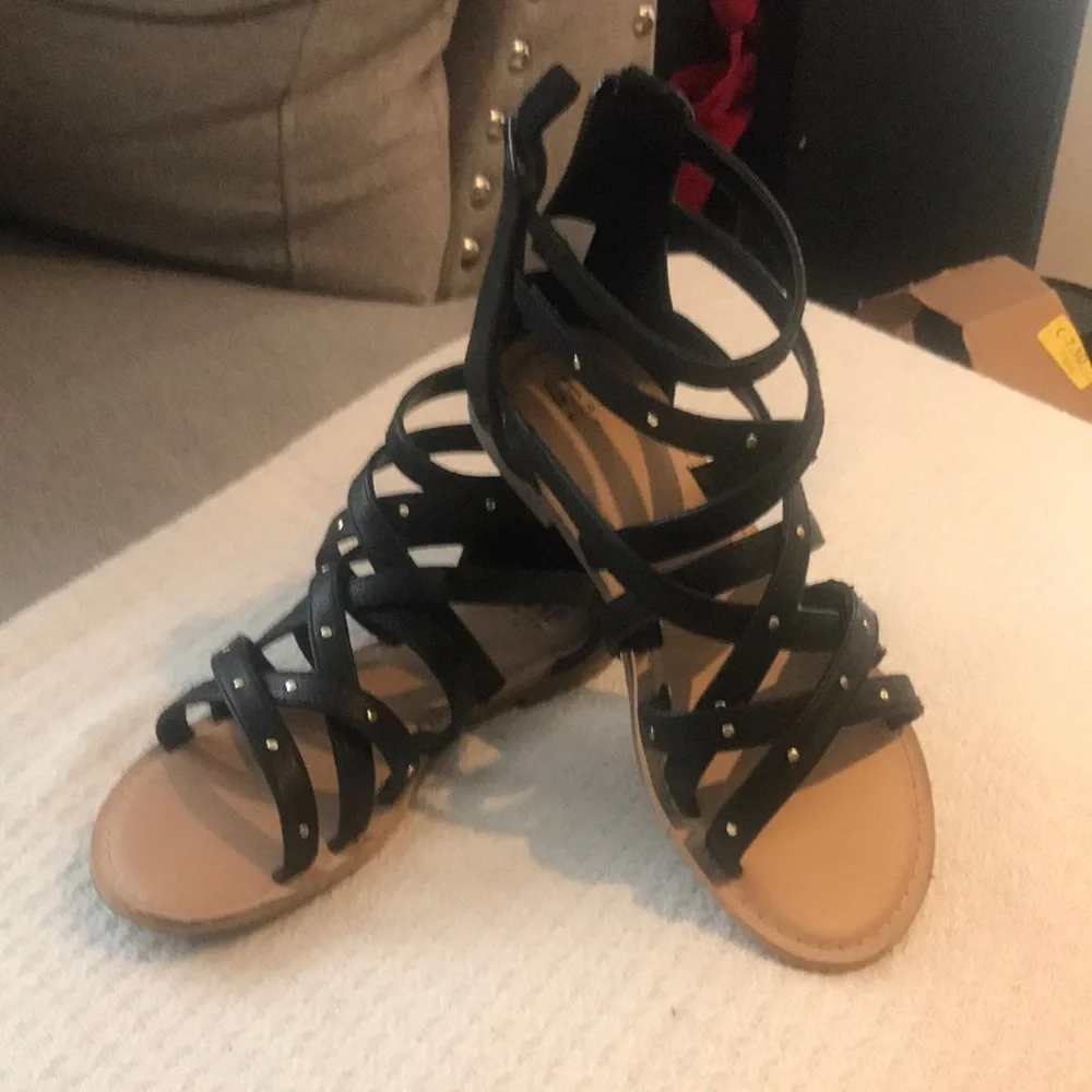 GAP GIRLS BLACK LEATHER STRAPPY SANDALS size 1 - Picture 1 of 8